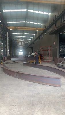 2' 『- 8'』別のラジアンにセクション鋼鉄を曲げる大きい直径の曲がる機械が付いている鋼管